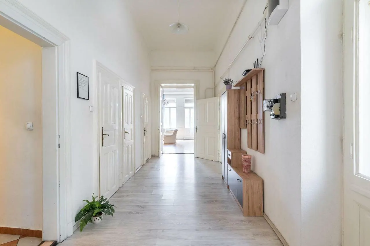 Izabella Home Budapešť Maďarsko