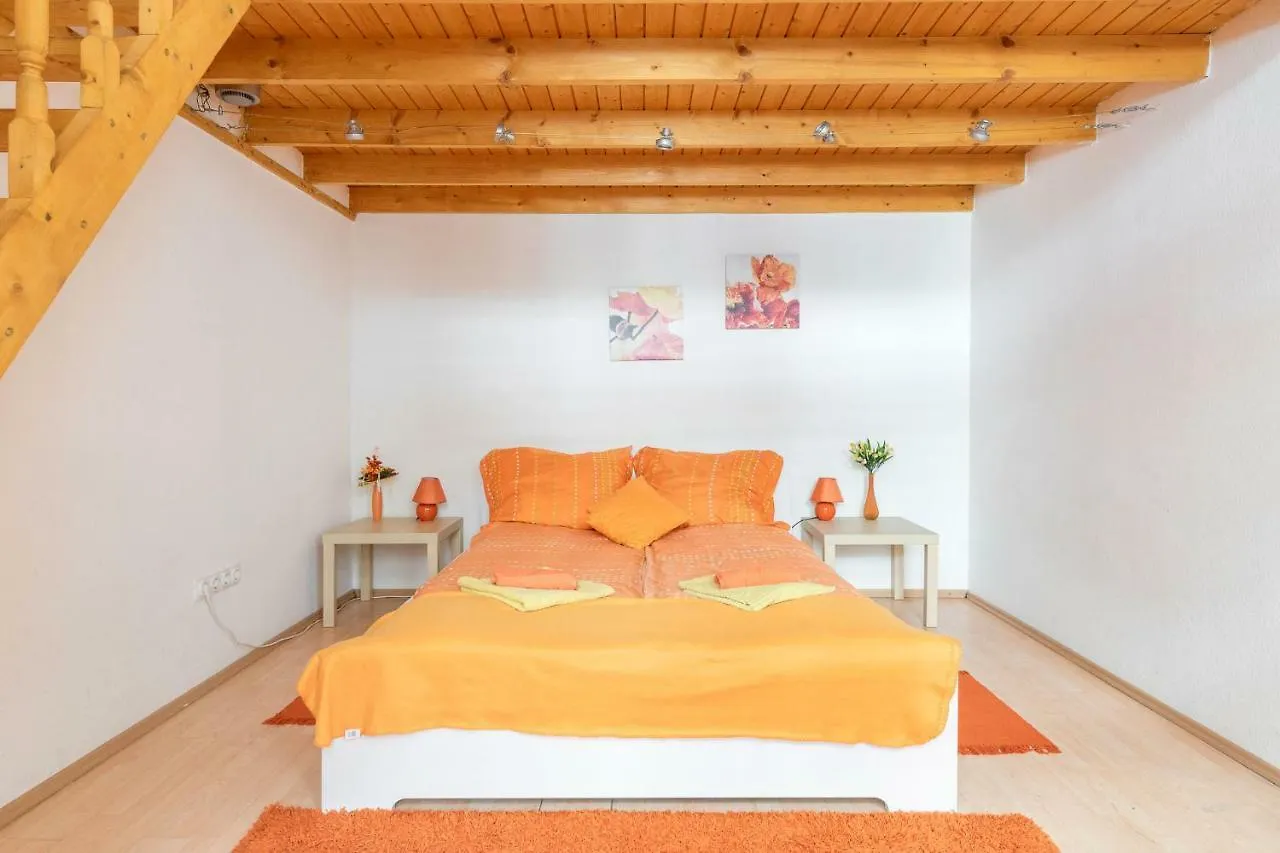 Izabella Home Budapešť 0*,  Maďarsko